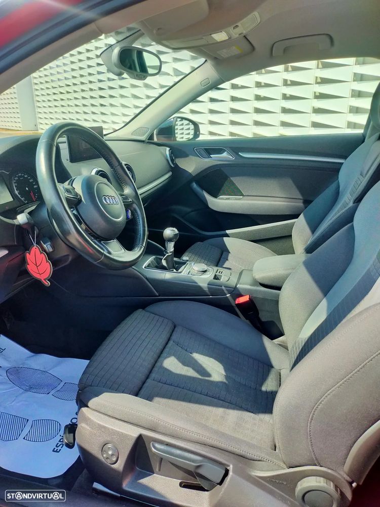 Audi A3 2.0 TDI S line Sport Pack - 26