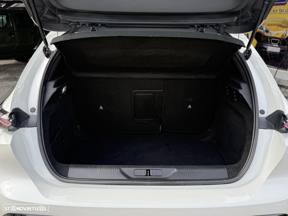 Peugeot 308 1.2 PureTech GT EAT8 - 49