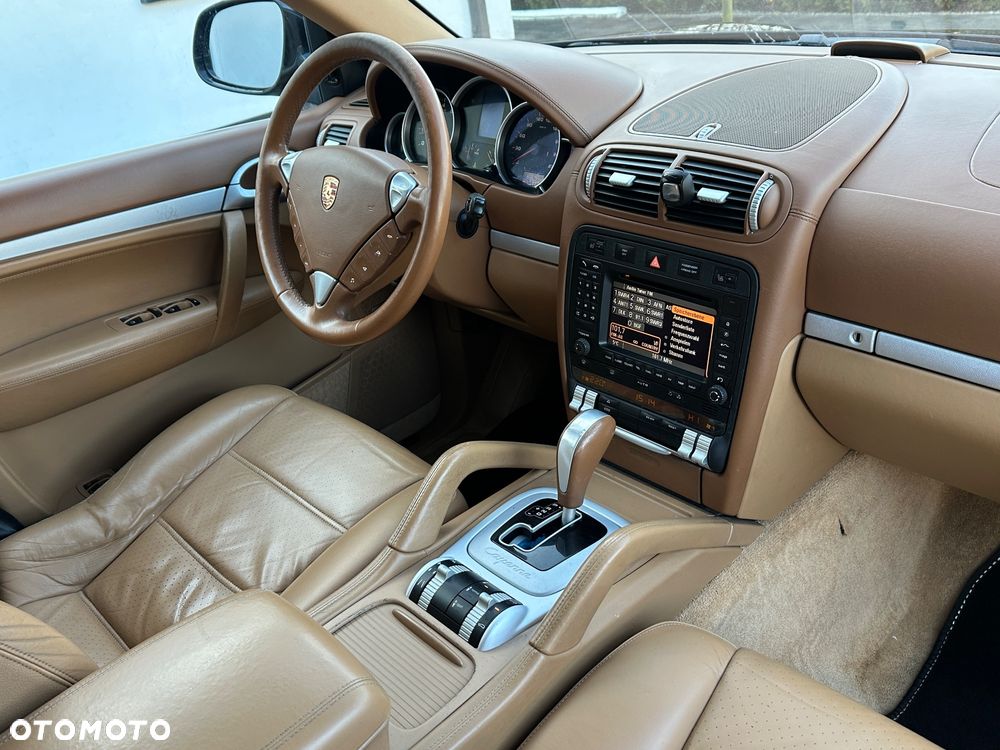 Porsche Cayenne - 18