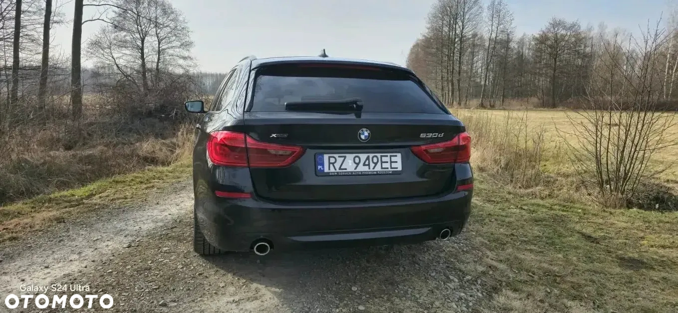BMW Seria 5 530d xDrive - 10