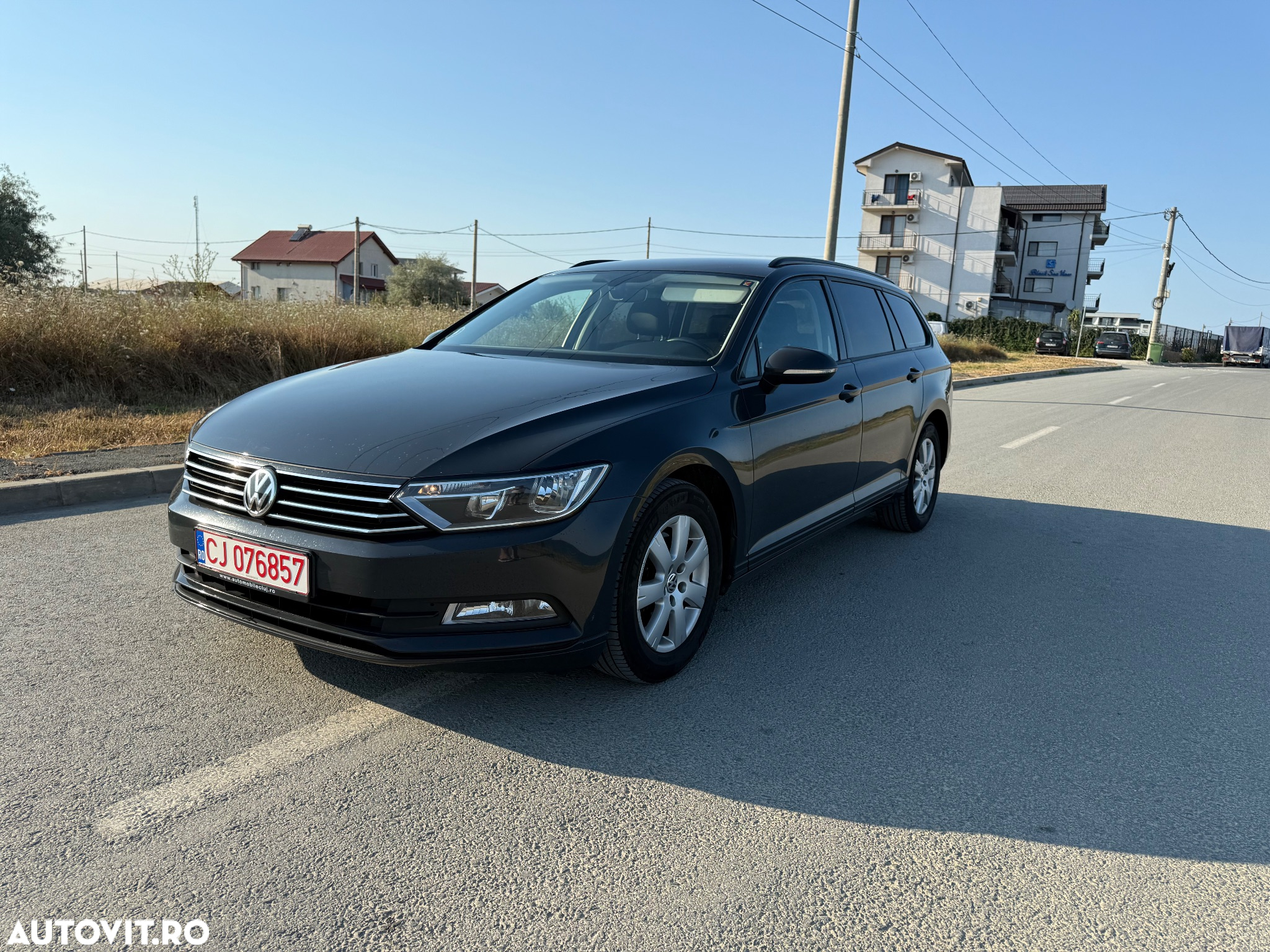 Volkswagen Passat Variant 2.0 TDI (BlueMotion Technology) Highline - 11