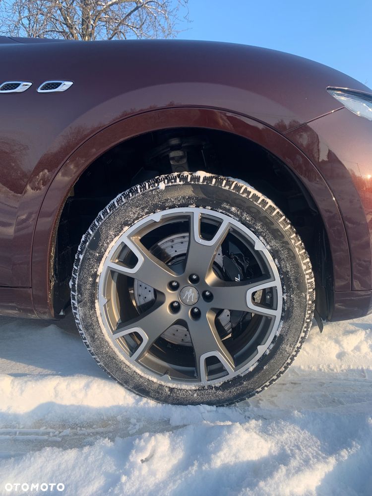 Maserati Levante S - 6