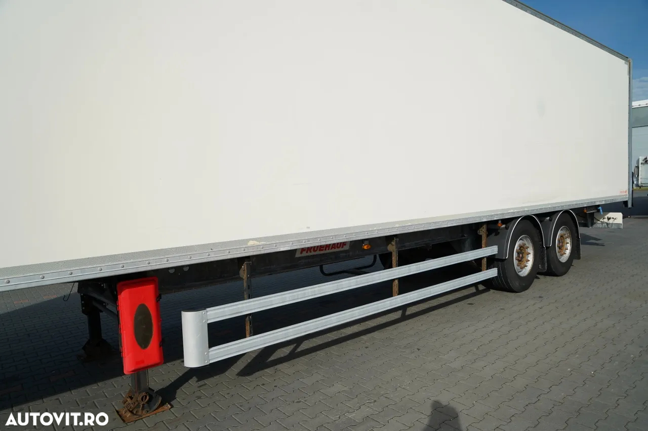 Fruehauf CONTAINER / KOFFER / AXE SAF / 2 AXE / OBLOANE RULANTE / PODEA RESISTENTĂ: ȘINĂ DIN SCADENĂ - 10
