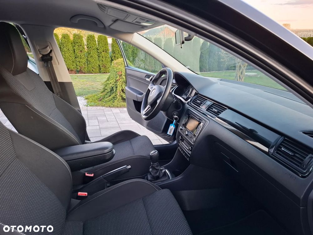 Skoda RAPID 1.6 TDI Ambition - 22