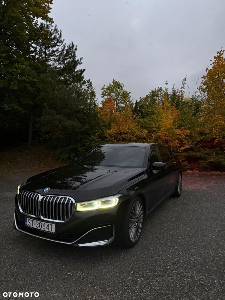 BMW Seria 7 730d xDrive mHEV - 16