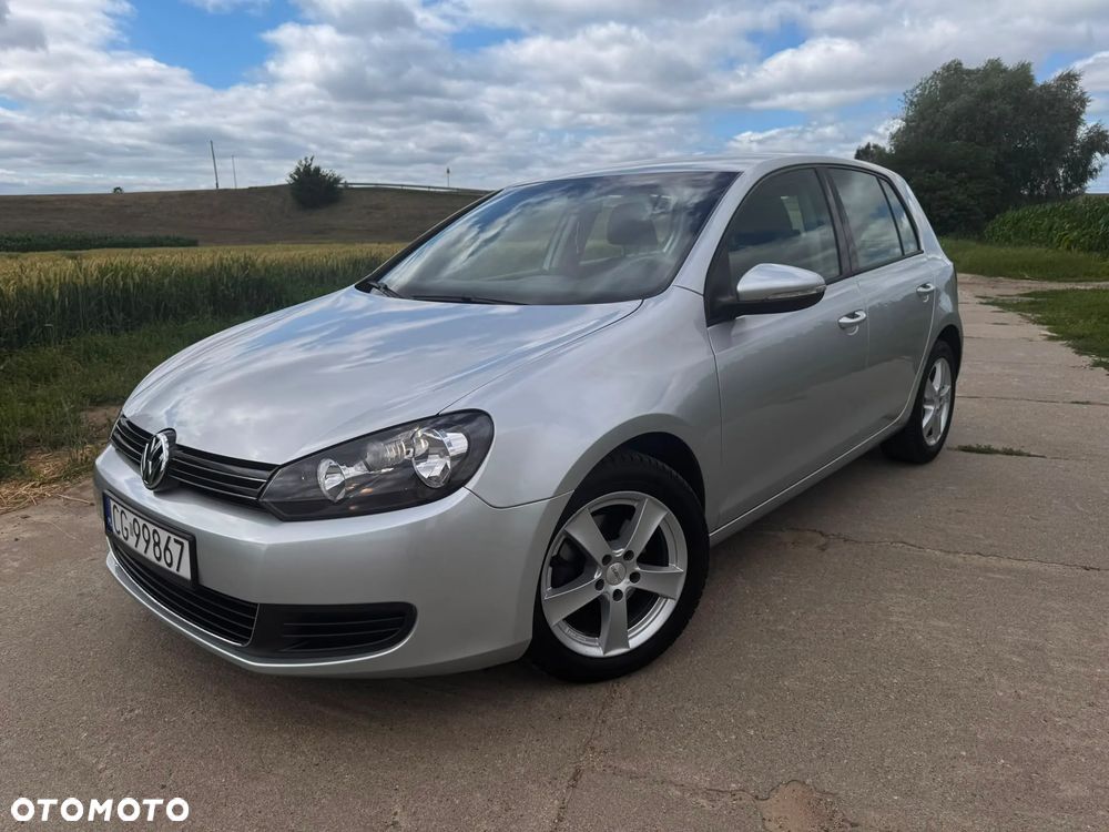 Volkswagen Golf - 6