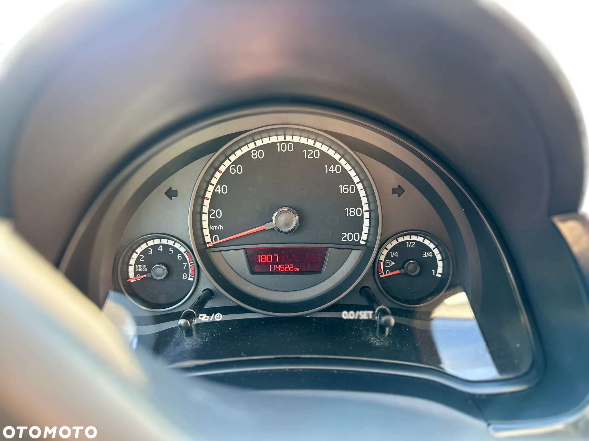 Volkswagen up! 1.0 high - 9