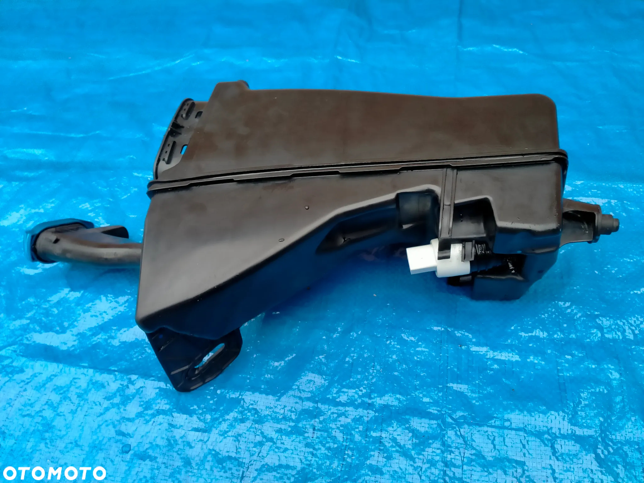 MERCEDES C Klasa W206 / A2068600300 / ZBIORNIK ZBIORNICZEK SPRYSKIWACZY / KOMPLETNY - 3