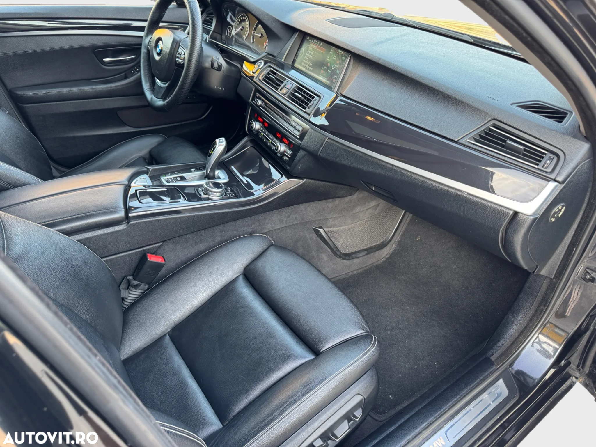 BMW Seria 5 525d Touring Aut. Luxury Line - 6
