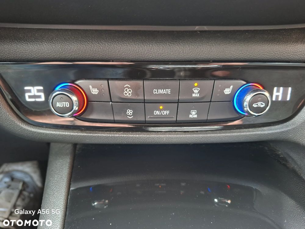 Opel Insignia 2.0 CDTI automatik Business Innovation - 24