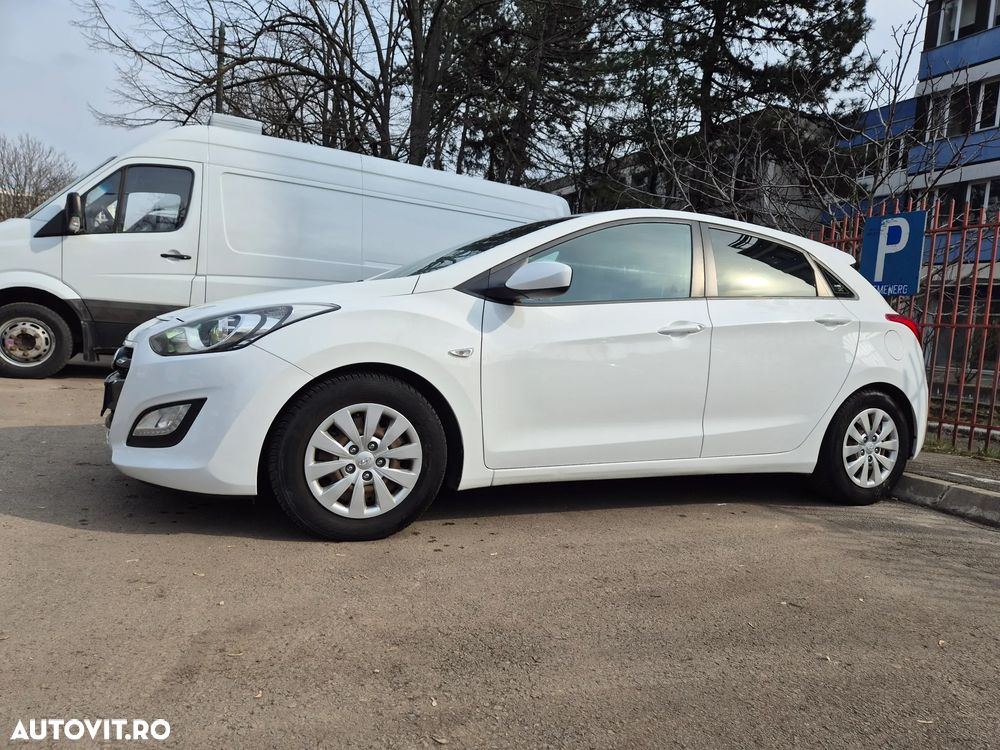 Hyundai i30 1.4 CRDi DPF 5DR Comfort - 1