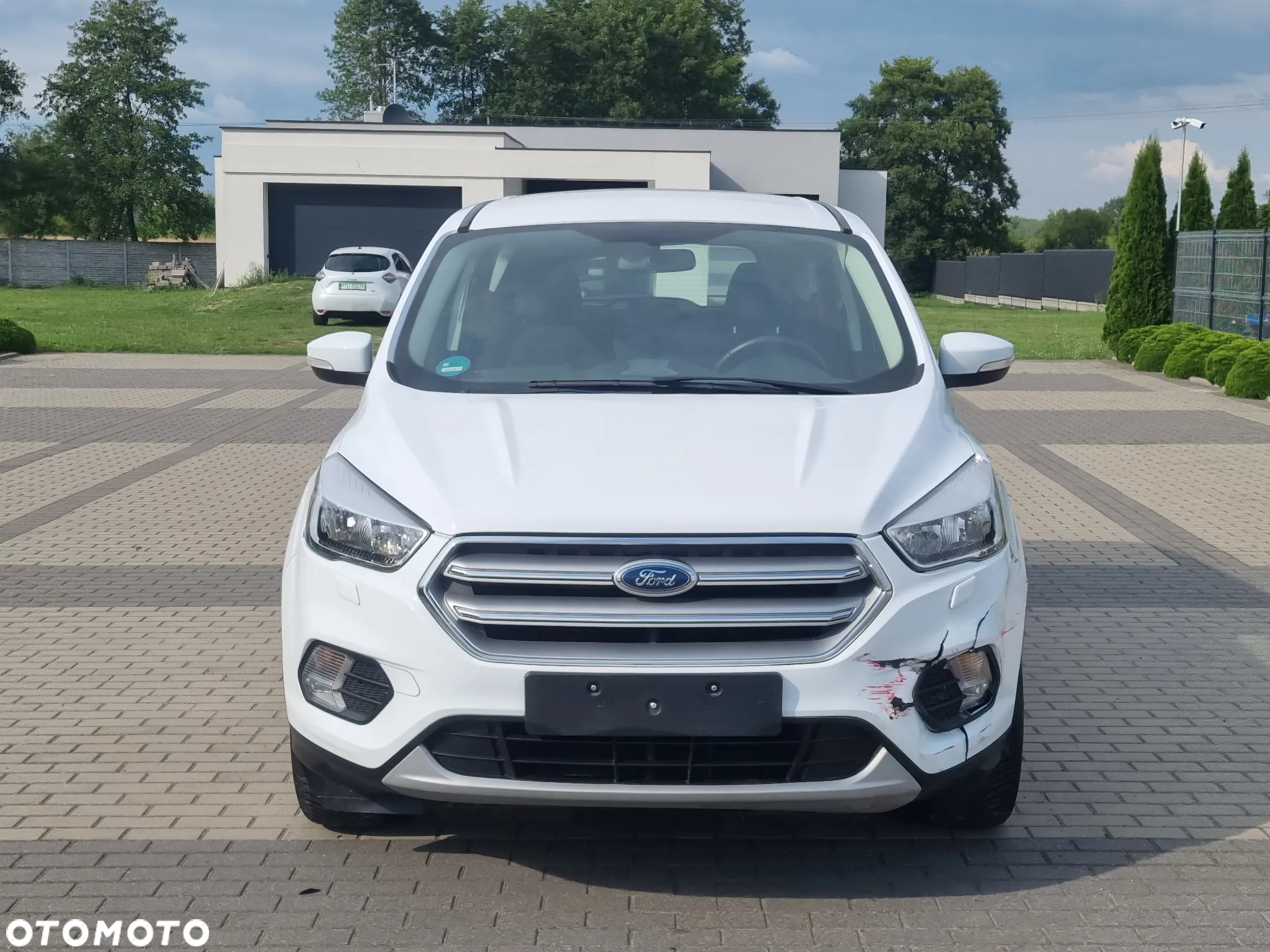 Ford Kuga 1.5 EcoBoost 2x4 SYNC - 2