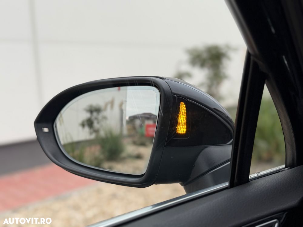 Volkswagen Passat Variant 2.0 TDI SCR DSG Business - 14