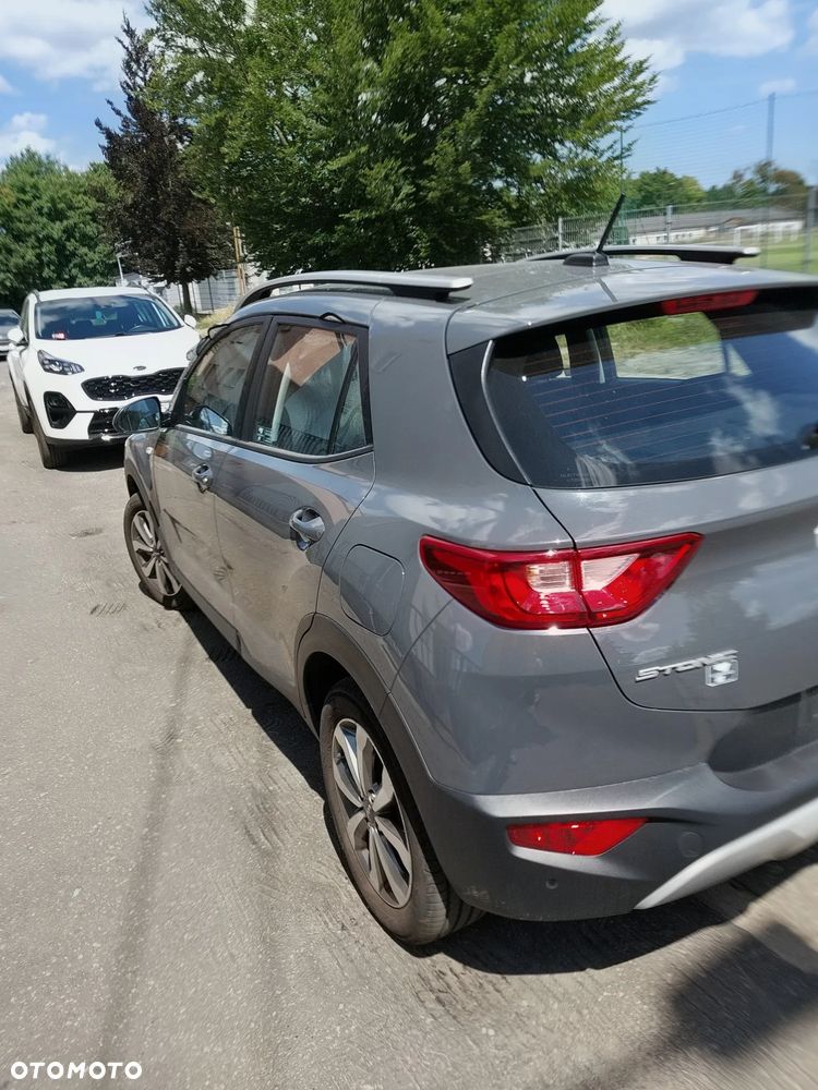 Kia Stonic - 8