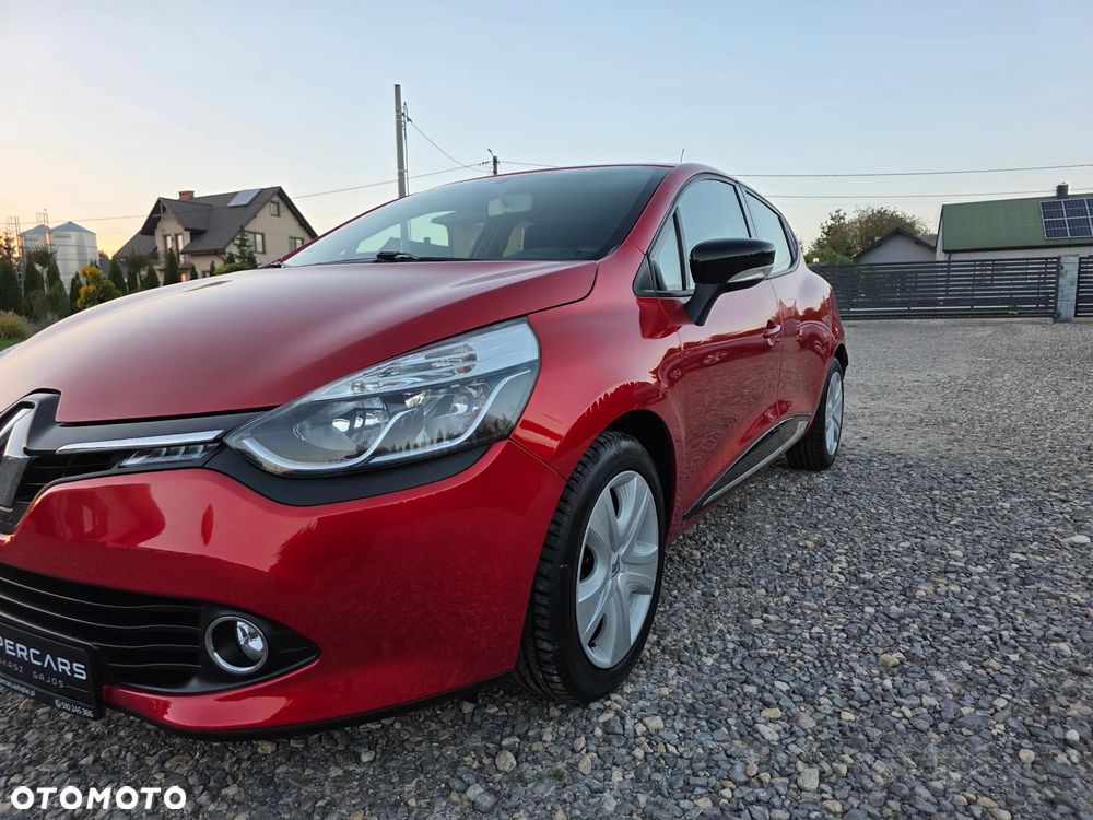 Renault Clio 1.2 16V 75 Life - 24