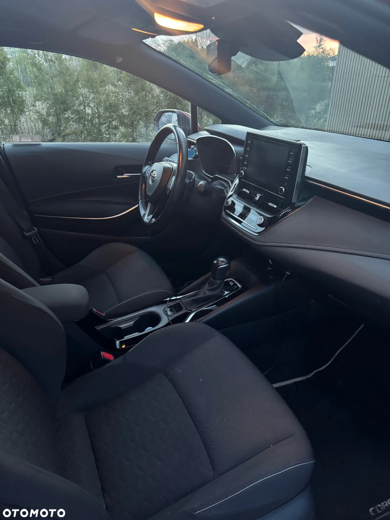 Toyota Corolla 2.0 Hybrid Comfort - 11