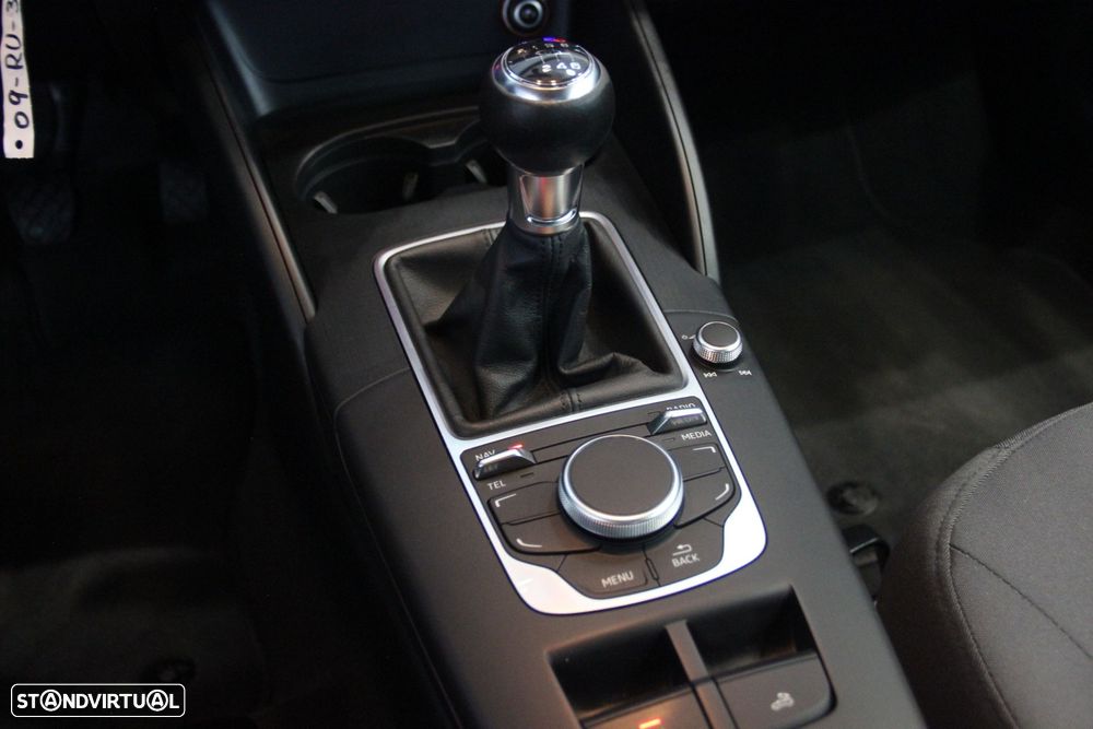 Audi A3 Cabrio 2.0 TDi - 10