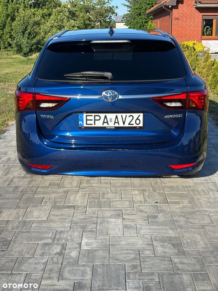 Toyota Avensis 1.8 Premium - 28