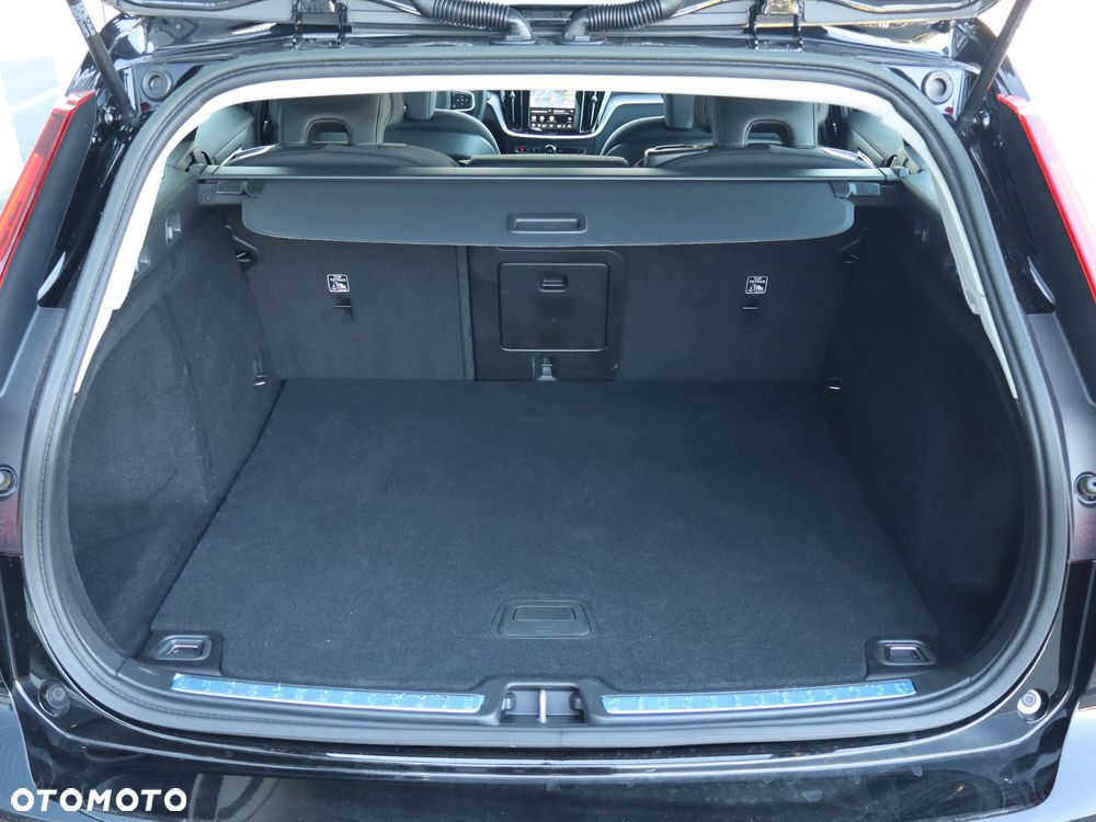 Volvo V60 B3 B Essential - 17