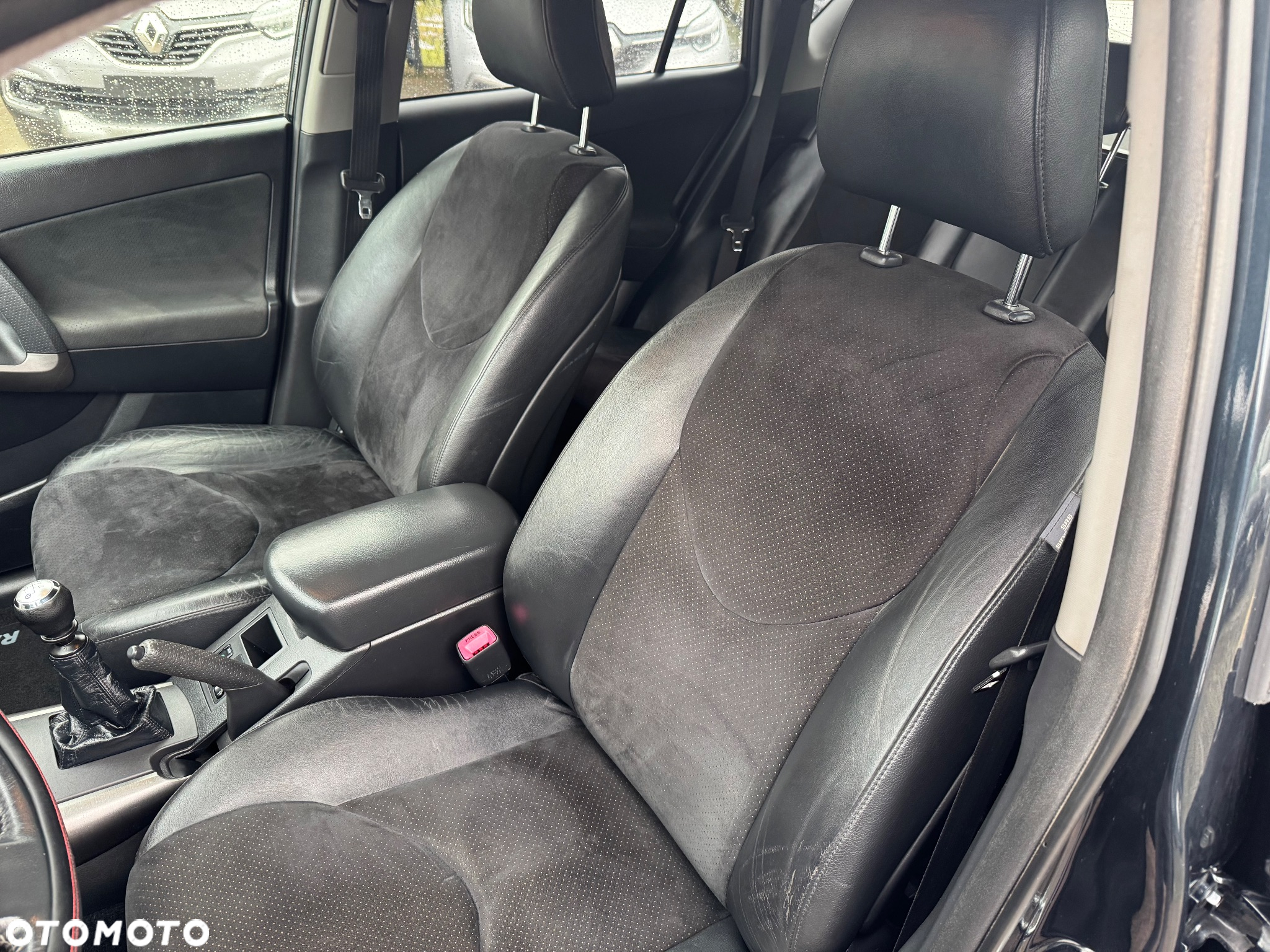 Toyota RAV4 - 18