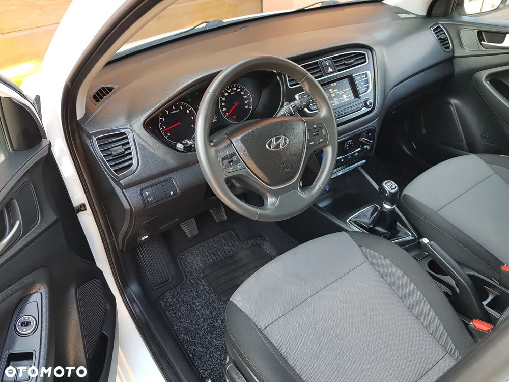 Hyundai i20 blue 1.2 Advantage - 18