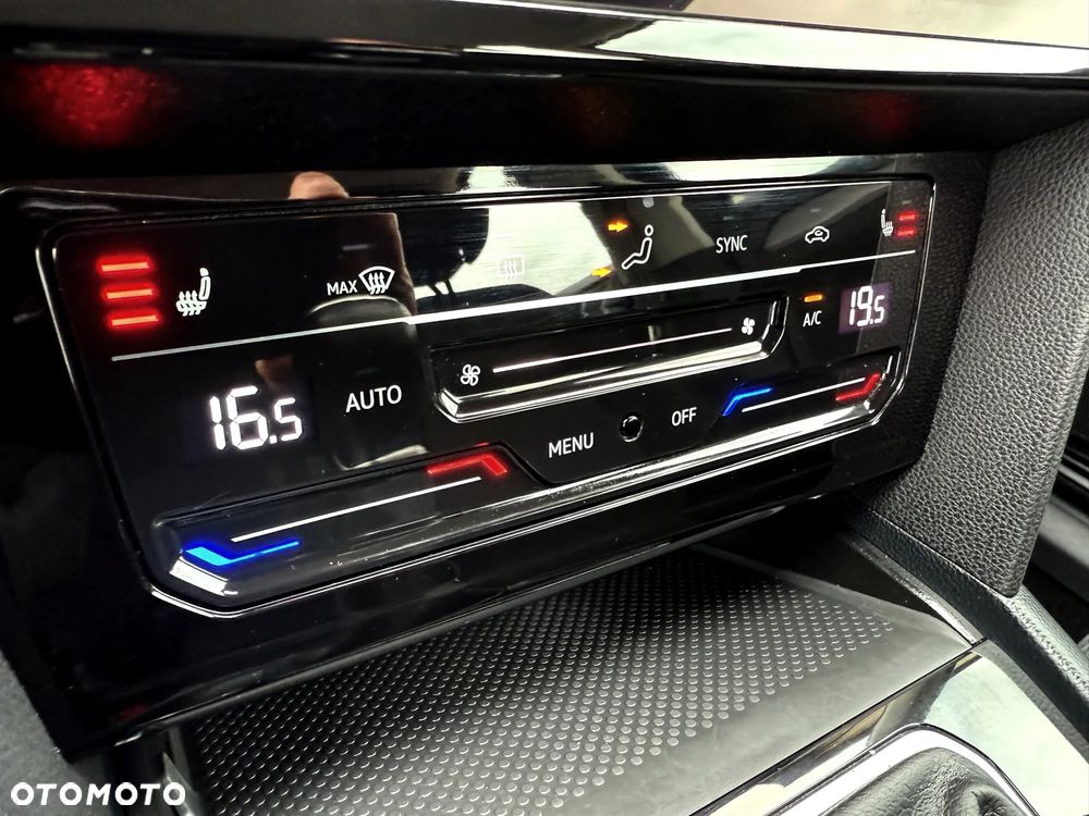 Volkswagen Passat 1.5 TSI EVO Elegance - 19