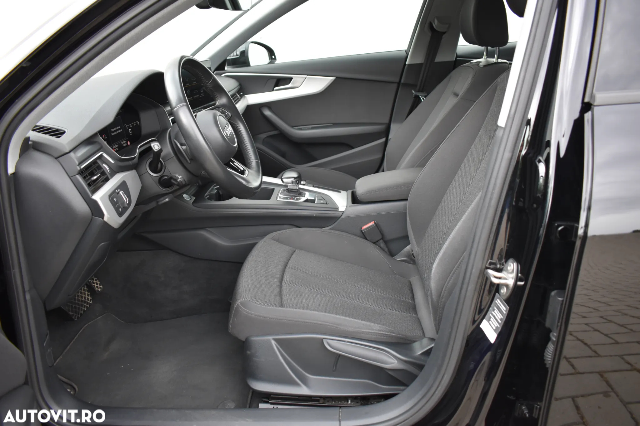 Audi A4 35 TDI S tronic MHEV Basic - 10