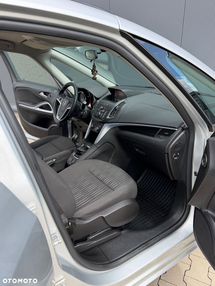 Opel Zafira Tourer 1.4 Turbo Business Innovation - 35