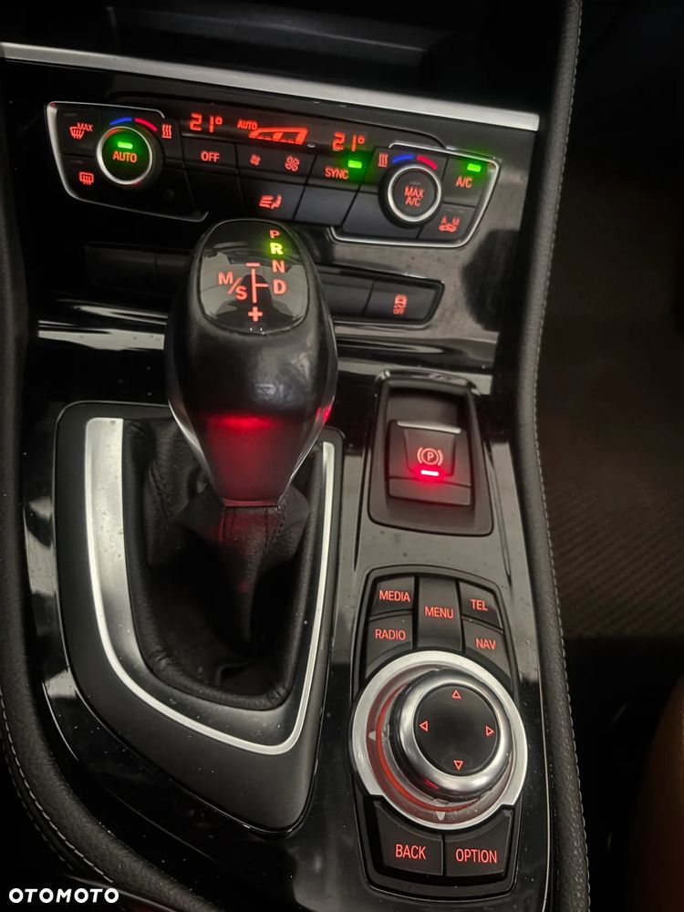 BMW Seria 2 218d GT Luxury Line - 11