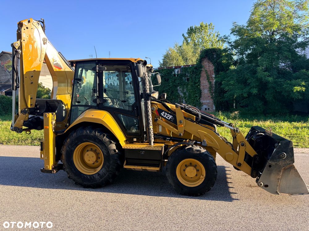 Caterpillar 432f2 - 3