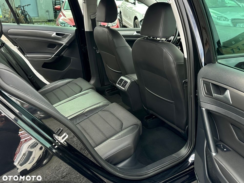 Volkswagen Golf 1.4 TSI BMT Highline - 25