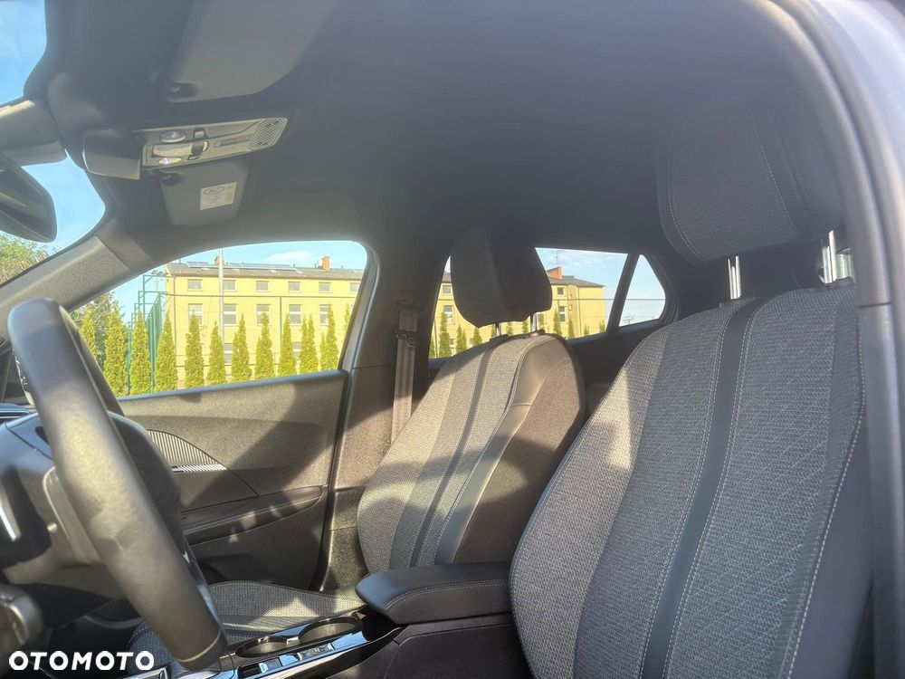 Peugeot 2008 PureTech 130 EAT8 Active - 16