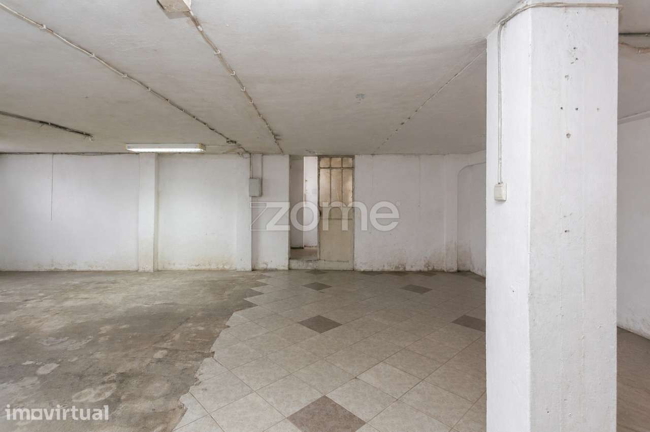 Armazém em cave com 160m ² e logradouro privativo nas Antas – Porto... - Grande imagem: 5/26