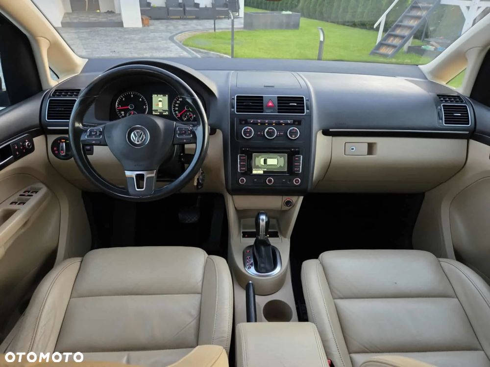 Volkswagen Touran 2.0 TDI DPF Highline DSG - 3