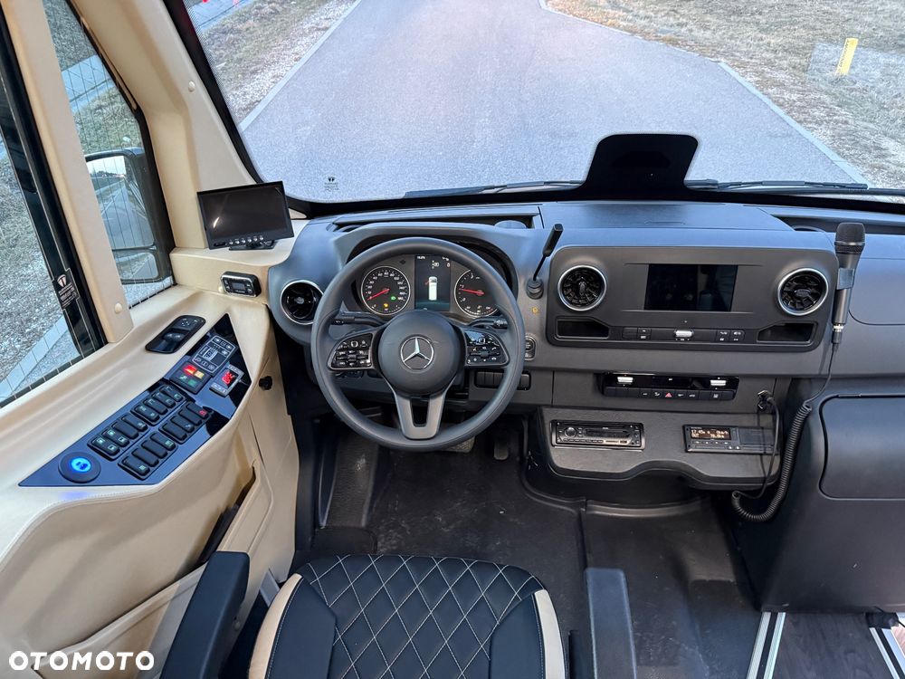 Mercedes-Benz Sprinter 519 - 27