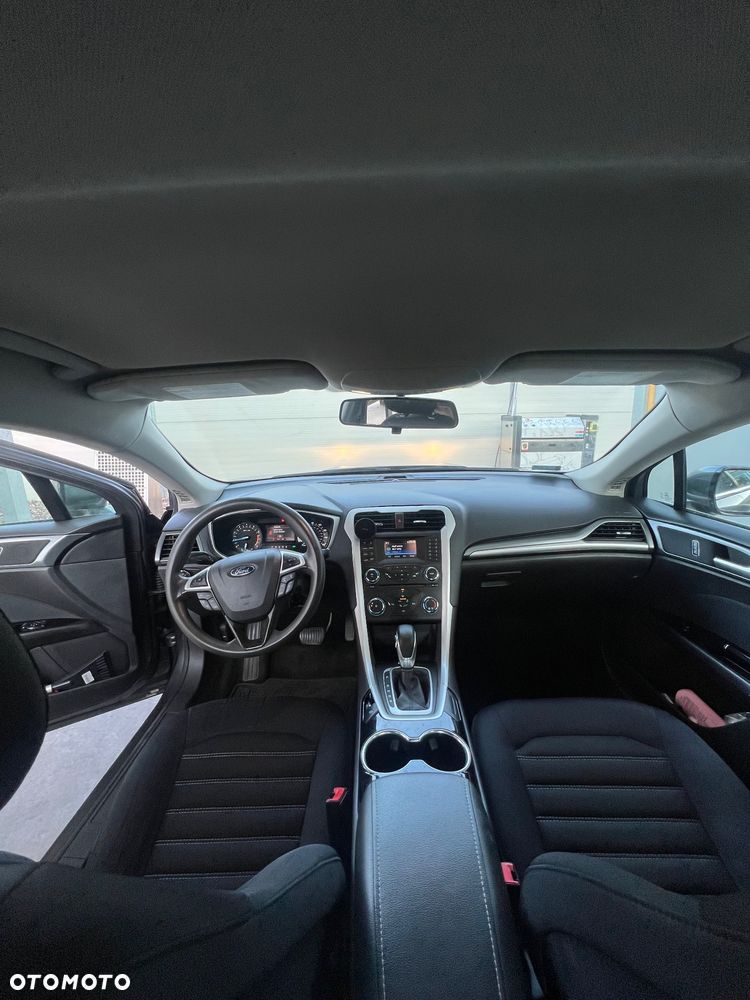 Ford Fusion - 12