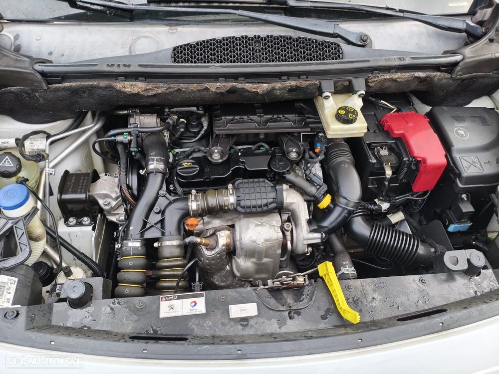 Peugeot PARTNER 1.6HDI LONGA IVA DEDUTIVEL - 9