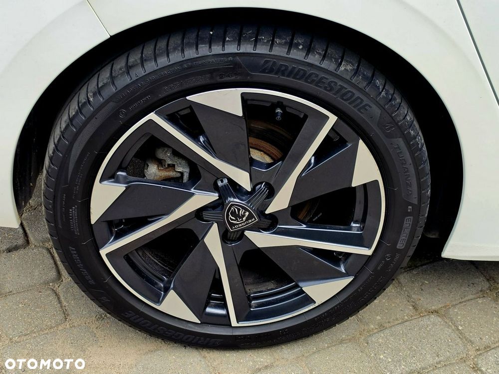 Peugeot 308 - 25