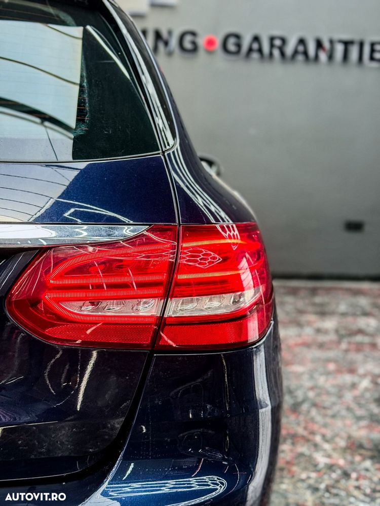 Mercedes-Benz C - 15