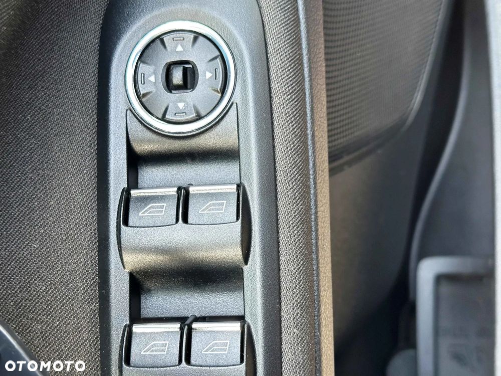 Ford Galaxy 2.0 Trend - 23