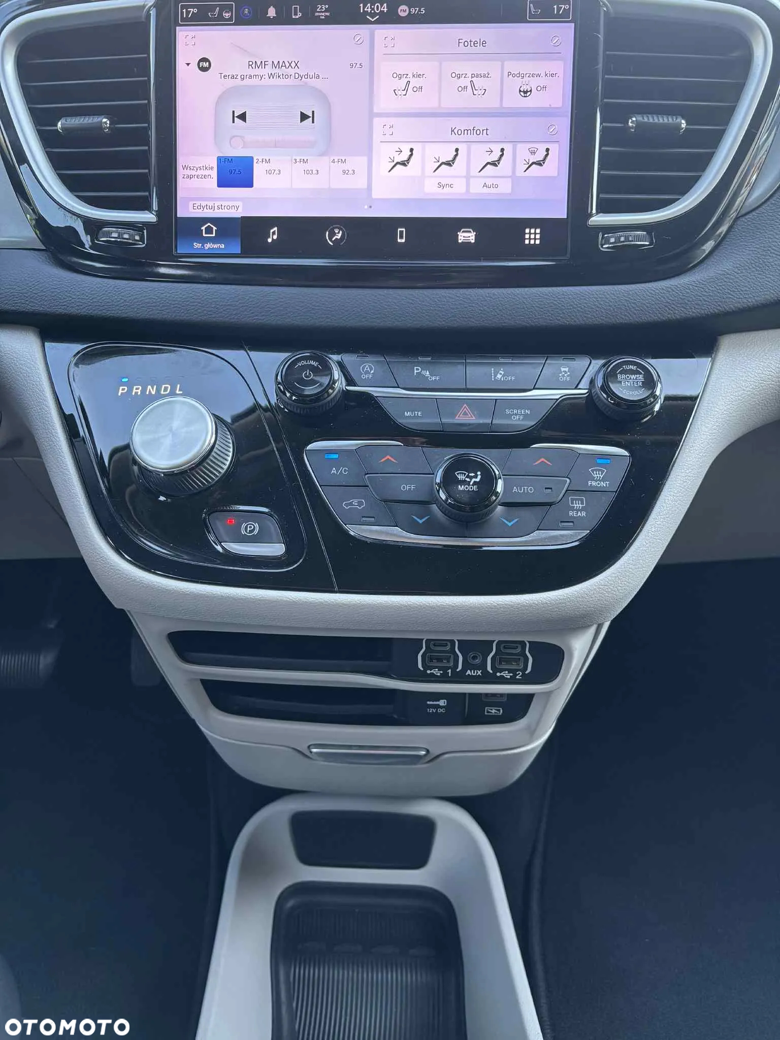 Chrysler Pacifica - 27