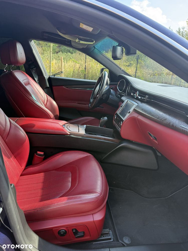 Maserati Quattroporte - 5