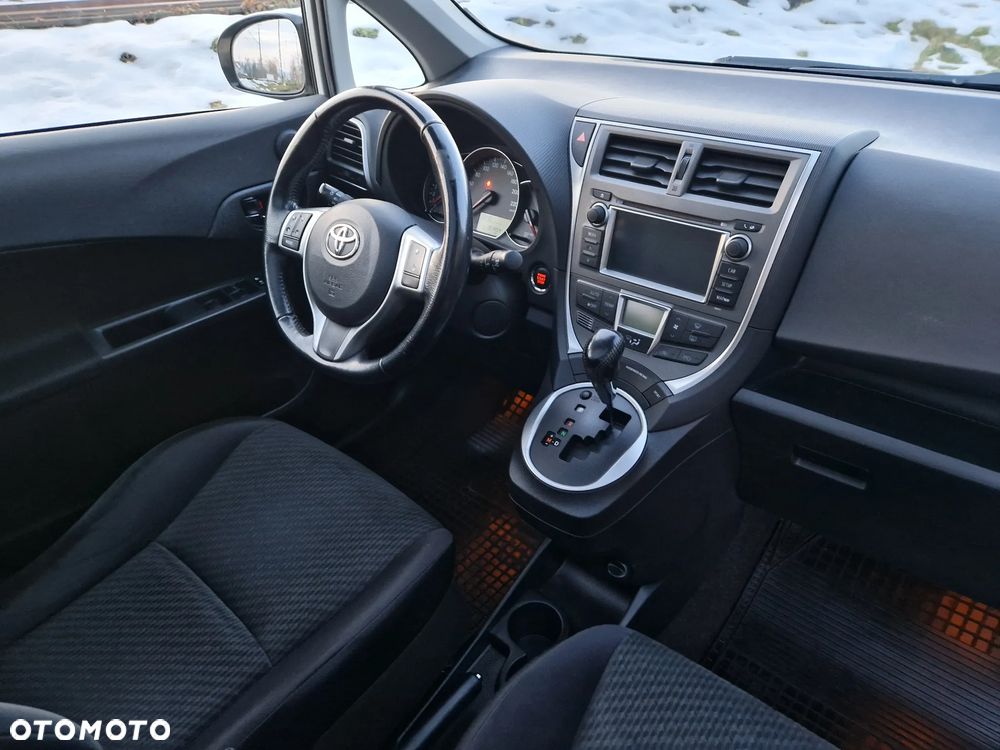 Toyota Verso S 1.33 Premium MS - 4