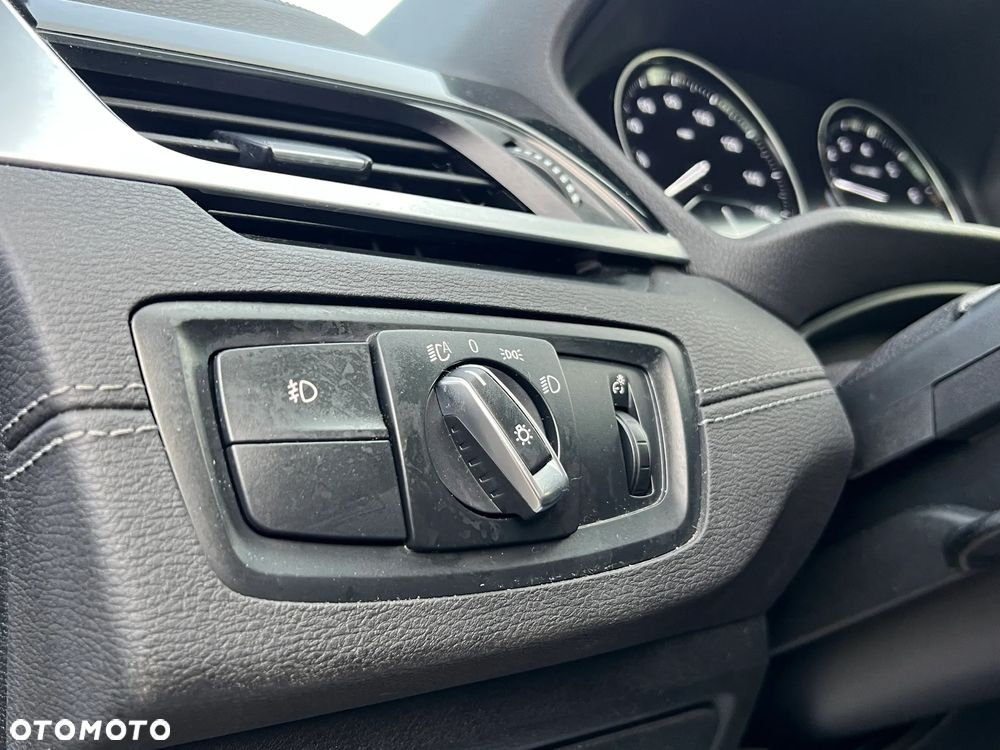 BMW X1 xDrive25i GPF Advantage - 15