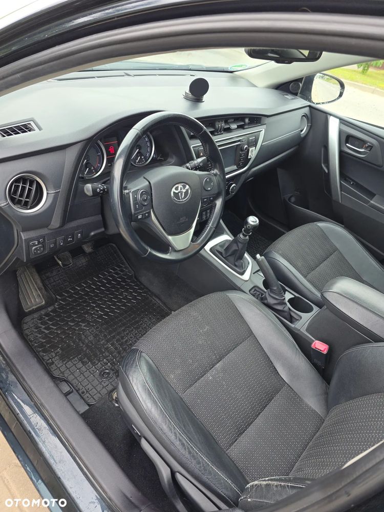 Toyota Auris 2.0 D-4D Prestige - 9