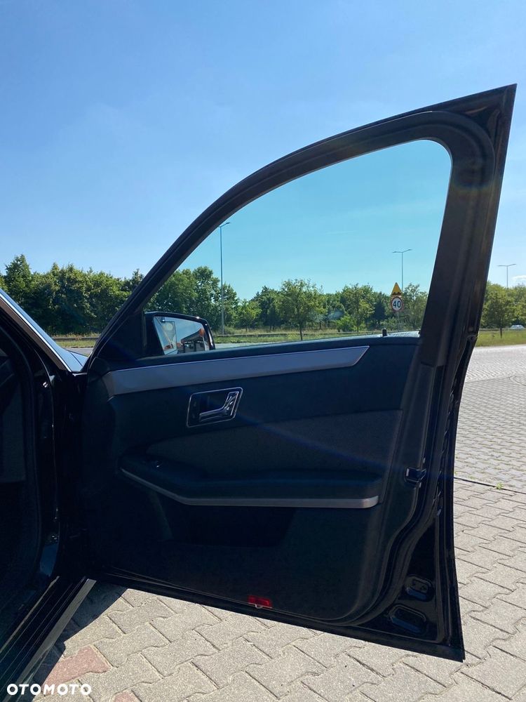 Mercedes-Benz Klasa E 220 CDI BlueEff Avantgarde - 20