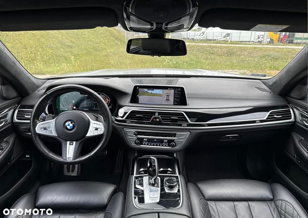 BMW Seria 7 750i xDrive sport - 6