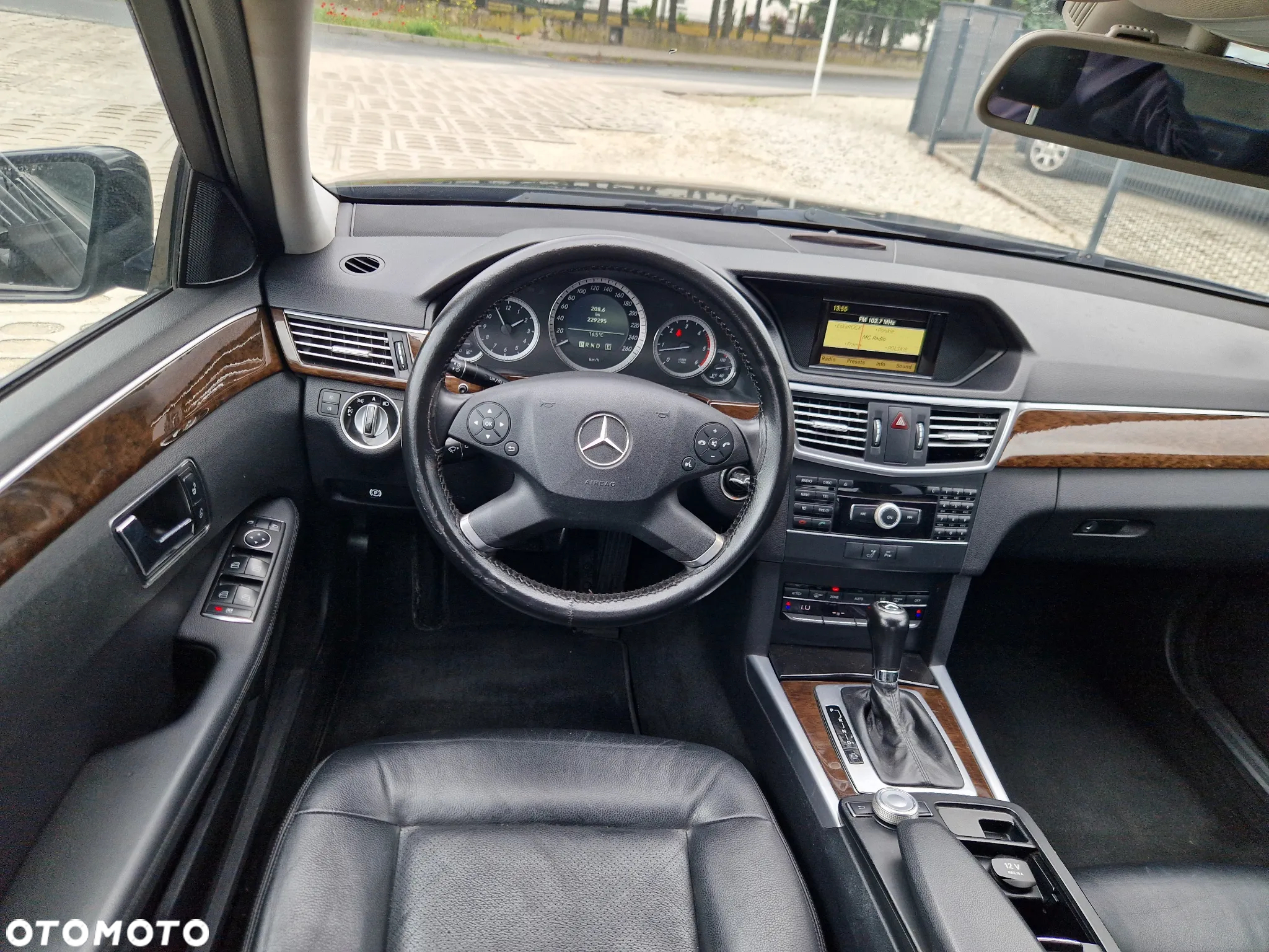 Mercedes-Benz Klasa E 200 T BlueTEC 7G-TRONIC Avantgarde - 19