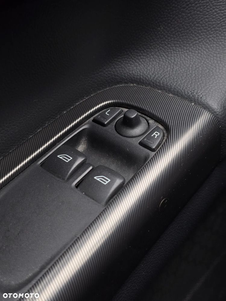 Volvo C30 D2 DRIVe R-Design - 31