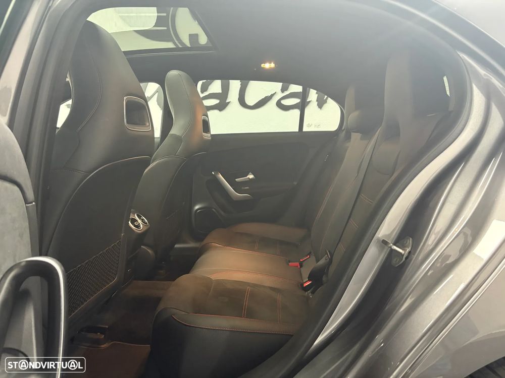 Mercedes-Benz A 160 d AMG Line - 18